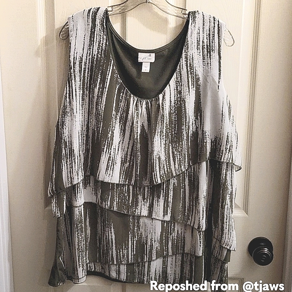 💥3 FOR $13!💥 Jaclyn Smith Woman | 3X | Layered and Lined Sleeveless Blouse